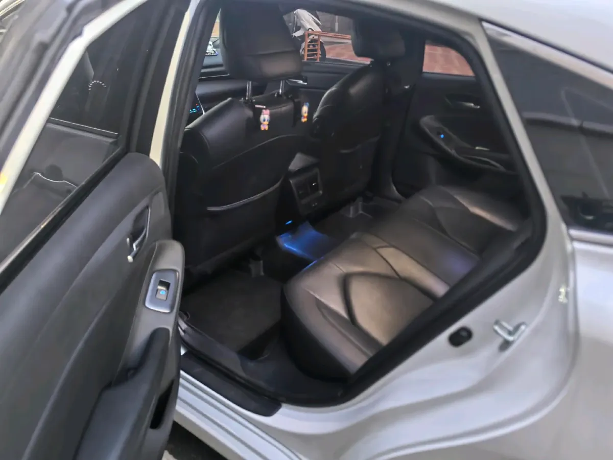 2023 Toyota Avalon 2.5L 207HP L4 8AT,autocango,china used car exporter,china ev exporter,chinese used car exporter,chinese used ev exporter