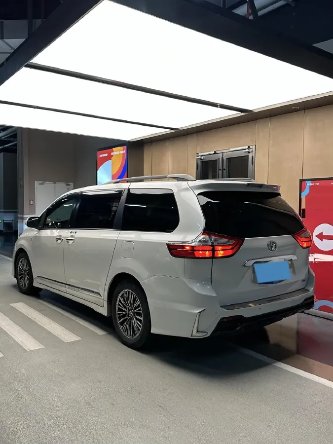 2019 Toyota Avalon 2.0L 178HP L4 CVT,autocango,china used car exporter,china ev exporter,chinese used car exporter,chinese used ev exporter