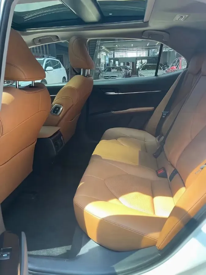 2019 Toyota Camry 2.5L 209HP L4 8AT,autocango,china used car exporter,china ev exporter,chinese used car exporter,chinese used ev exporter