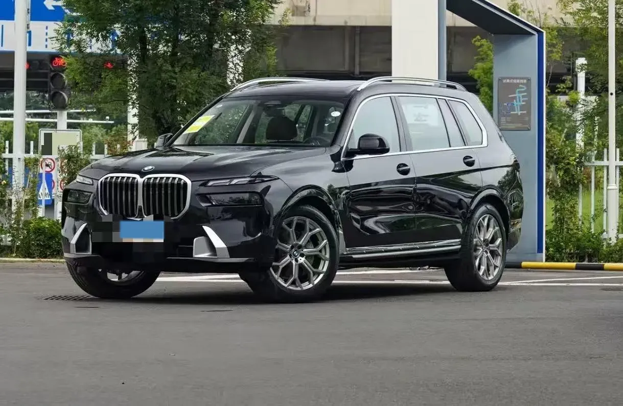 2021 BMW X7 3.0T 340HP L6 8AT,autocango,china used car exporter,china ev exporter,chinese used car exporter,chinese used ev exporter