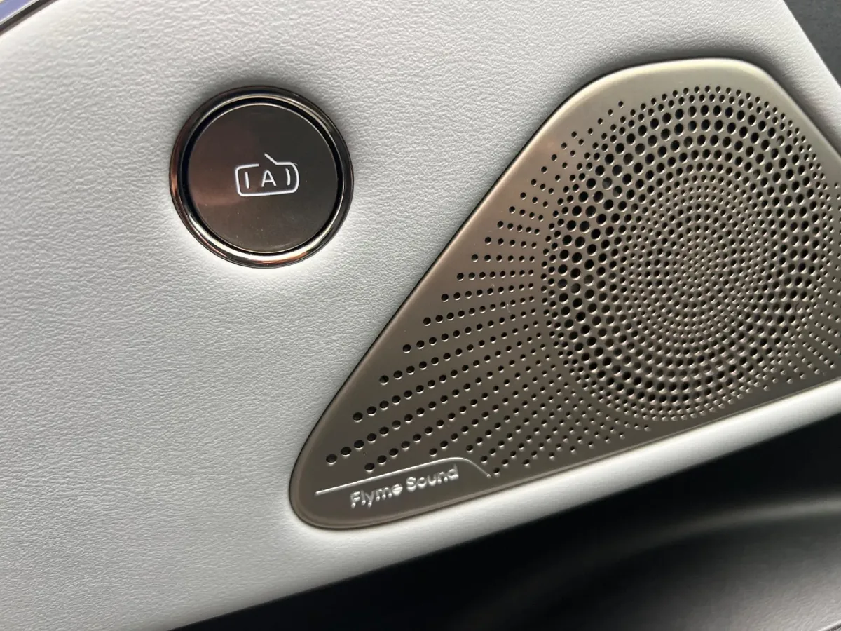 2025 MAXUS InterstellarX 2.5T 224HP L4 8AT,autocango,china used car exporter,china ev exporter,chinese used car exporter,chinese used ev exporter