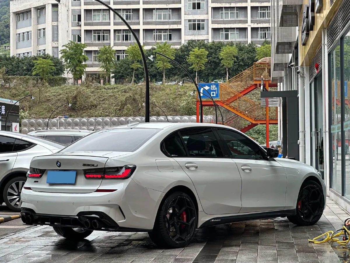 2021 BMW 3 Series 2.0T 184HP L4 8AT,autocango,china used car exporter,china ev exporter,chinese used car exporter,chinese used ev exporter