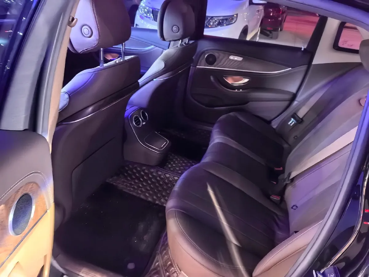 2022 Mercedes-Benz GLC Class 2.0T 258HP L4 9AT,autocango,china used car exporter,china ev exporter,chinese used car exporter,chinese used ev exporter