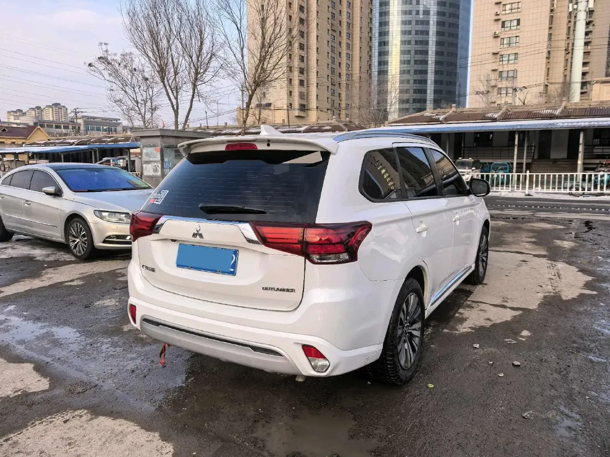 2020 Mitsubishi Outlander 2.0L 166HP L4 CVT,autocango,china used car exporter,china ev exporter,chinese used car exporter,chinese used ev exporter