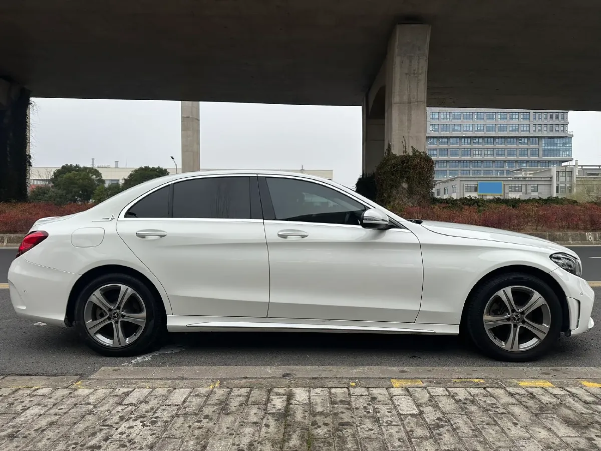2021 Mercedes-Benz C Class 1.5T 184HP L4 9AT,autocango,china used car exporter,china ev exporter,chinese used car exporter,chinese used ev exporter