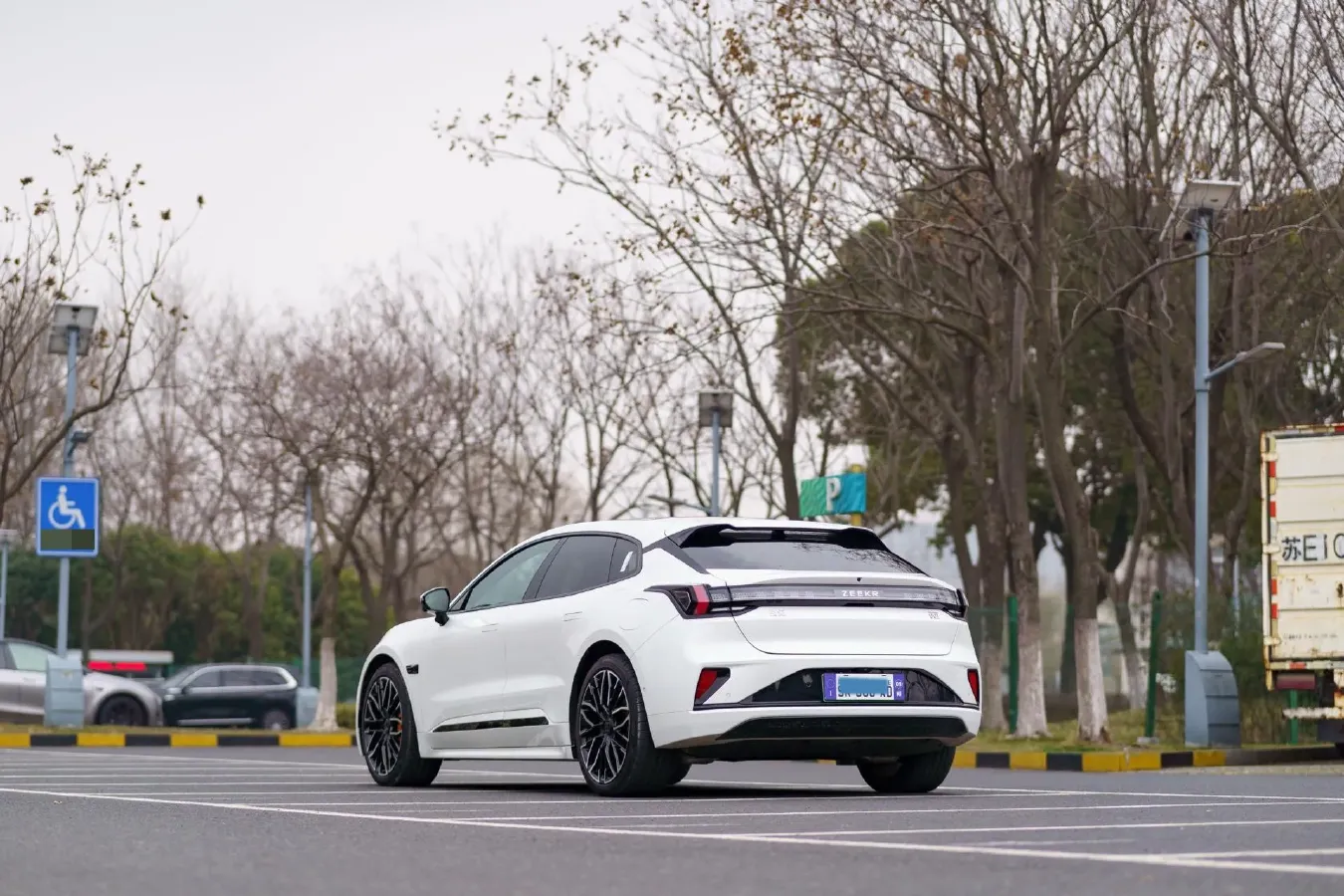 2025 Zeekr 001 BEV 100KWH,autocango,china used car exporter,china ev exporter,chinese used car exporter,chinese used ev exporter