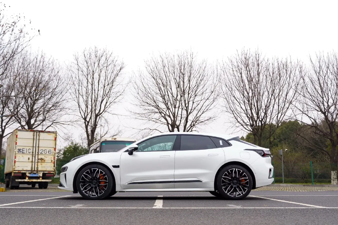 2025 Zeekr 001 BEV 100KWH,autocango,china used car exporter,china ev exporter,chinese used car exporter,chinese used ev exporter