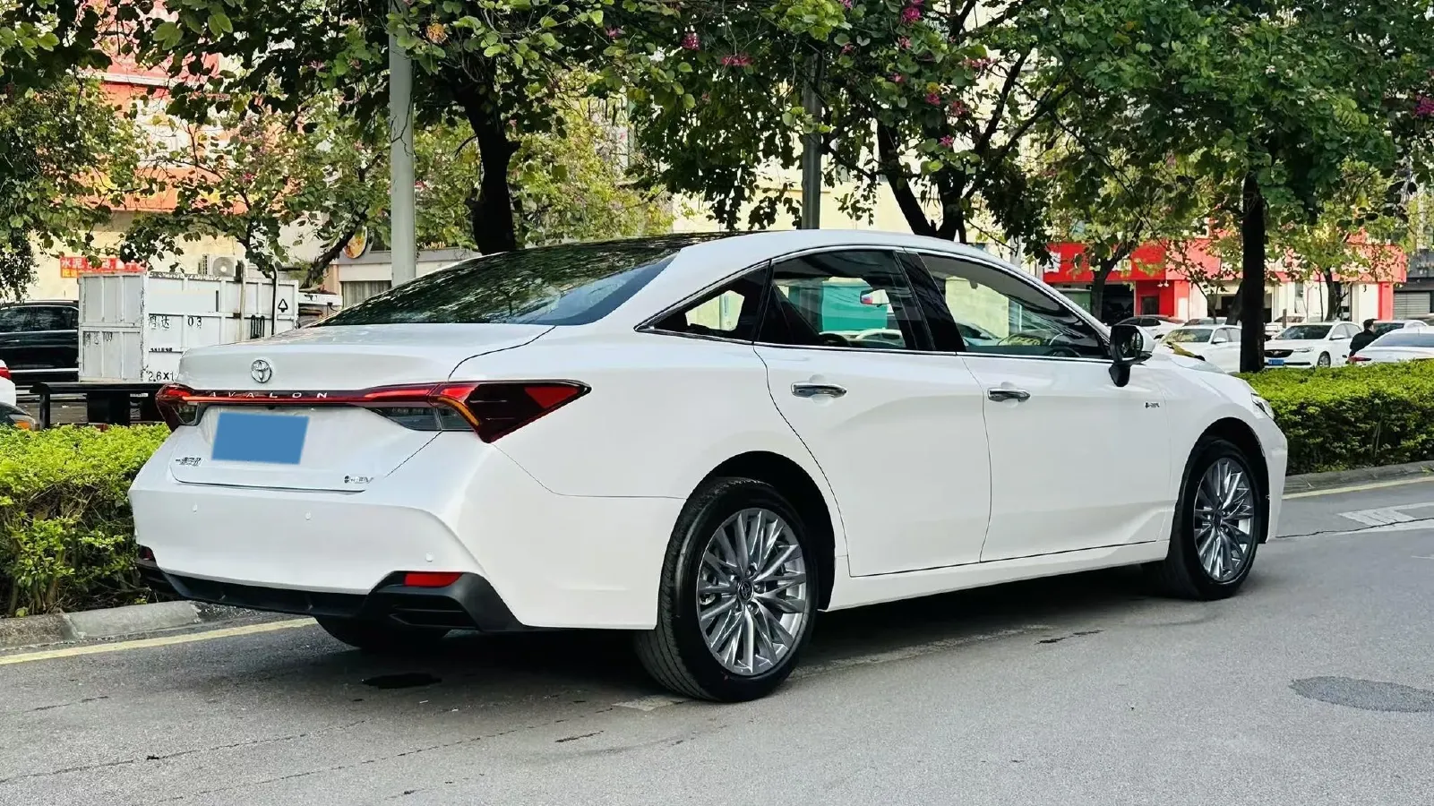 2024 Toyota Avalon 2.0L 152HP L4 E-CVT Hybrid,autocango,china used car exporter,china ev exporter,chinese used car exporter,chinese used ev exporter