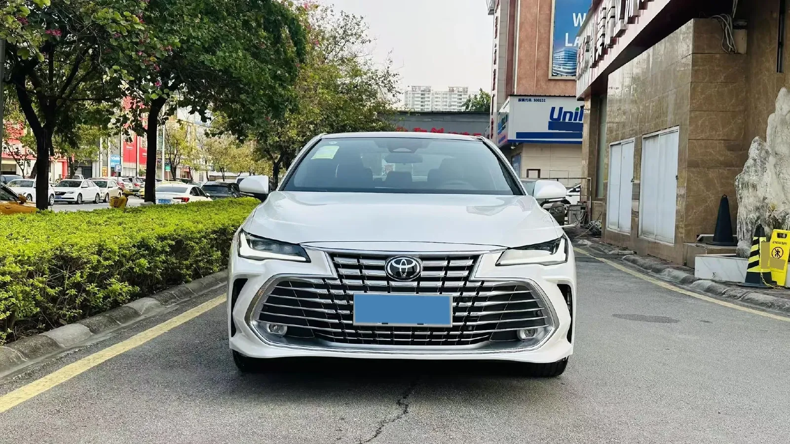 2024 Toyota Avalon 2.0L 152HP L4 E-CVT Hybrid,autocango,china used car exporter,china ev exporter,chinese used car exporter,chinese used ev exporter