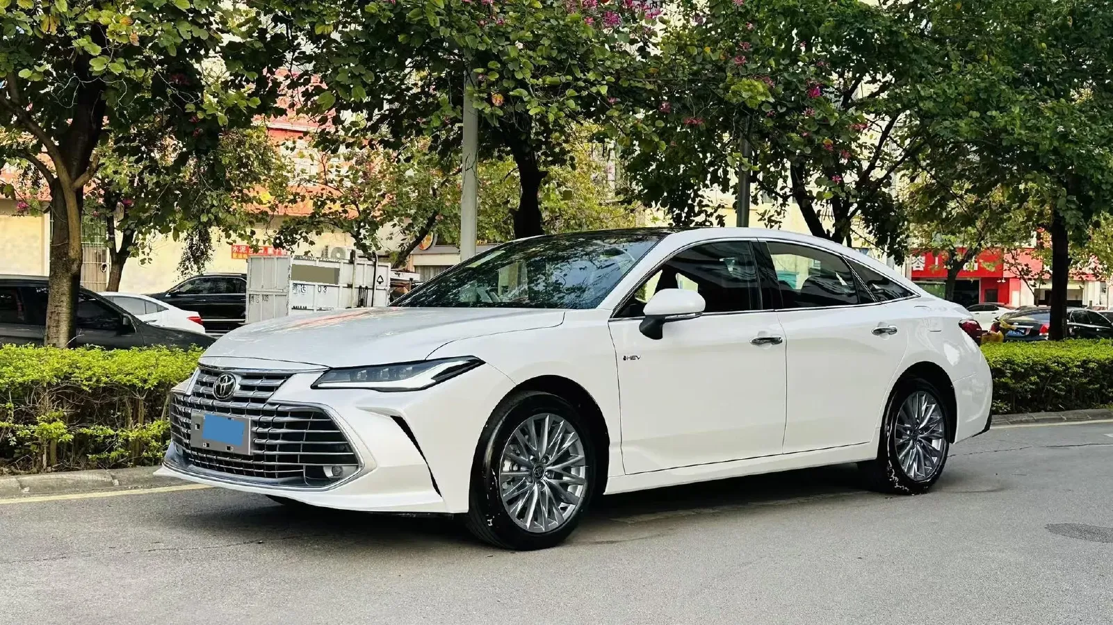 2024 Toyota Avalon 2.0L 152HP L4 E-CVT Hybrid,autocango,china used car exporter,china ev exporter,chinese used car exporter,chinese used ev exporter
