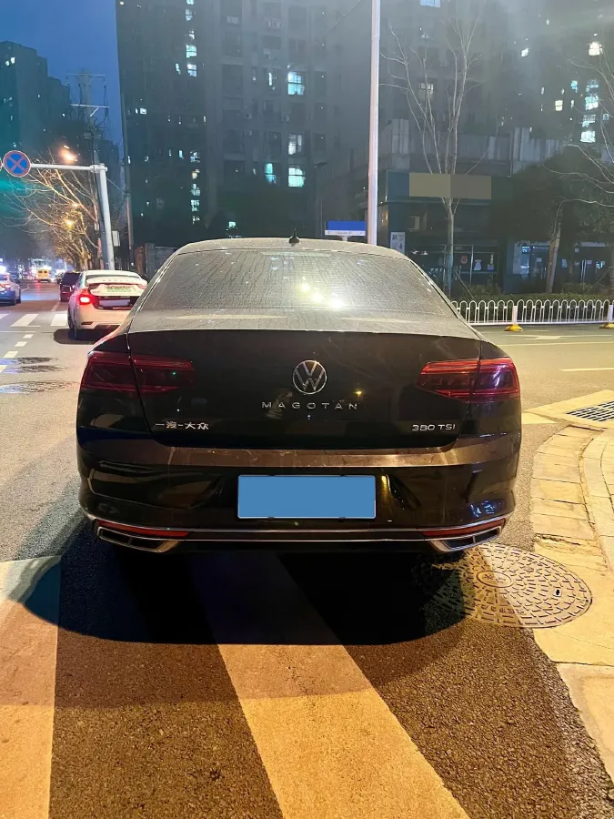 2021 Volkswagen Magotan 2.0T 186HP L4 7DCT,autocango,china used car exporter,china ev exporter,chinese used car exporter,chinese used ev exporter