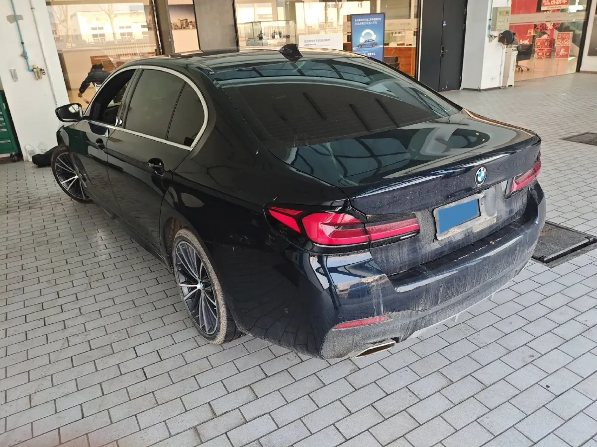 2023 BMW 5 Series 2.0T 245HP L4 8AT,autocango,china used car exporter,china ev exporter,chinese used car exporter,chinese used ev exporter