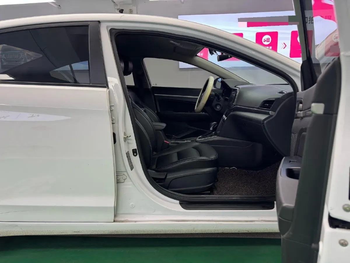 2019 MAXUS XinTu V90 2.0T 148HP L4 6AT,autocango,china used car exporter,china ev exporter,chinese used car exporter,chinese used ev exporter