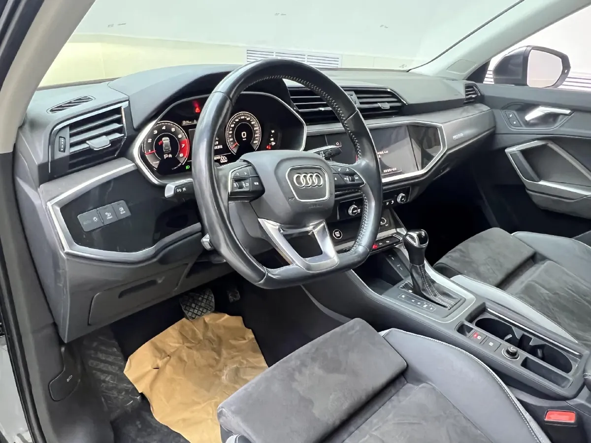 2022 Audi Q3 1.4T 150HP L4 7DCT,autocango,china used car exporter,china ev exporter,chinese used car exporter,chinese used ev exporter