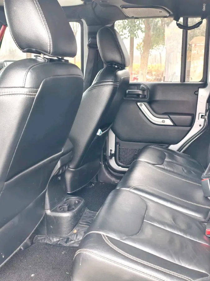 2017 Jeep Wrangler 3.0L 234HP V6 5AT,autocango,china used car exporter,china ev exporter,chinese used car exporter,chinese used ev exporter