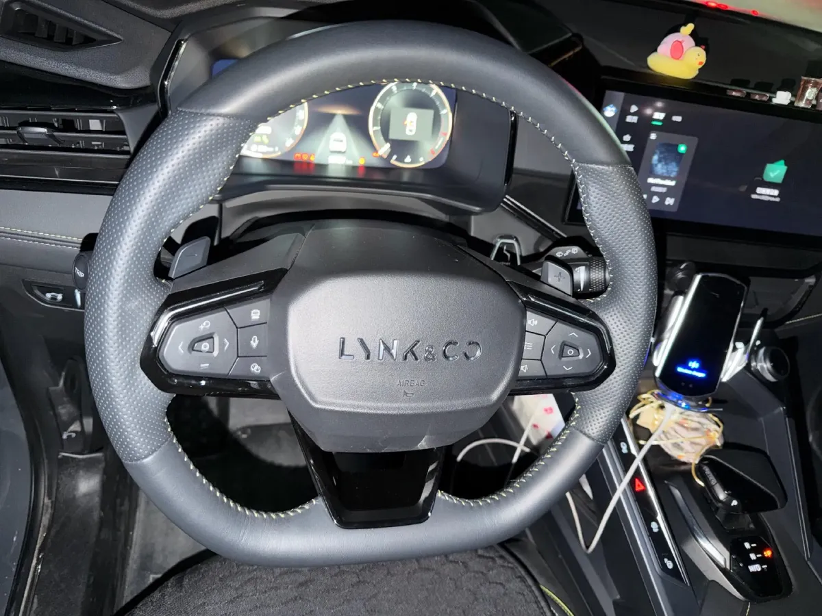 2023 LYNK&CO 06 1.5T 181HP L4 7DCT,autocango,china used car exporter,china ev exporter,chinese used car exporter,chinese used ev exporter