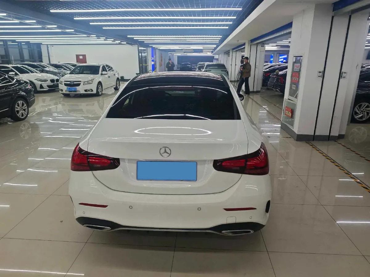 2023 Mercedes-Benz A Class 1.3T 163HP L4 7DCT,autocango,china used car exporter,china ev exporter,chinese used car exporter,chinese used ev exporter