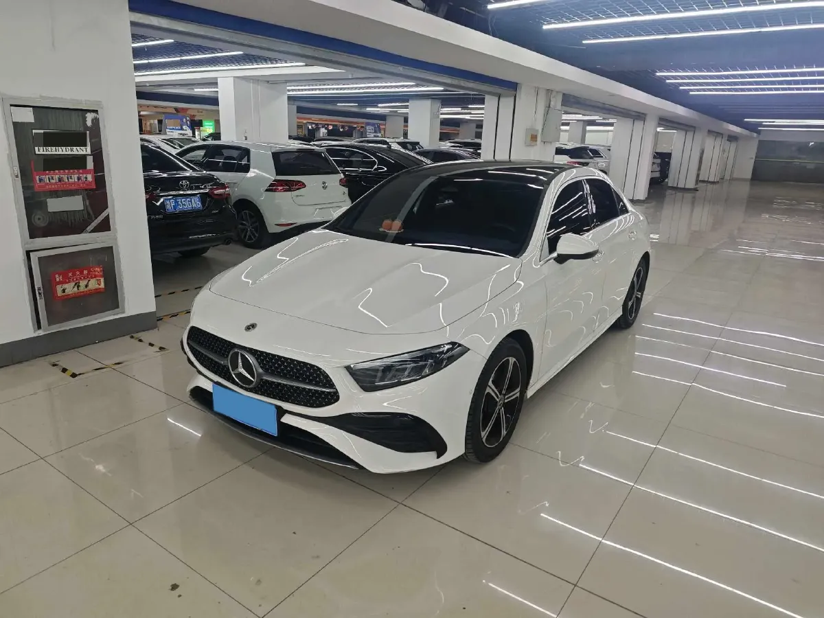 2023 Mercedes-Benz A Class 1.3T 163HP L4 7DCT,autocango,china used car exporter,china ev exporter,chinese used car exporter,chinese used ev exporter