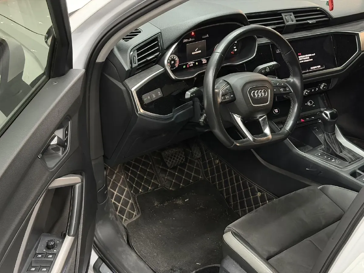 2022 Audi Q3 1.4T 150HP L4 7DCT,autocango,china used car exporter,china ev exporter,chinese used car exporter,chinese used ev exporter