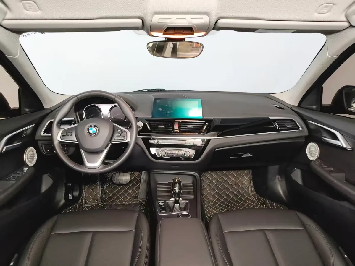 2021 BMW 1 Series 1.5T 140HP L3 7DCT,autocango,china used car exporter,china ev exporter,chinese used car exporter,chinese used ev exporter