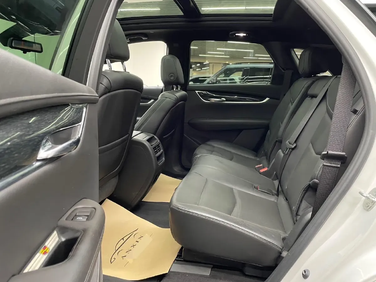 2020 Cadillac XT5 2.0T 241HP L4 9AT,autocango,china used car exporter,china ev exporter,chinese used car exporter,chinese used ev exporter