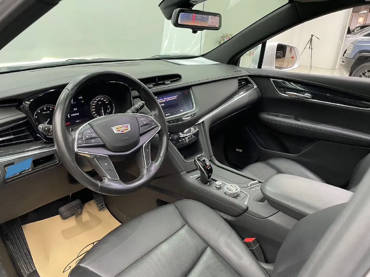 2020 Cadillac XT5 2.0T 241HP L4 9AT,autocango,china used car exporter,china ev exporter,chinese used car exporter,chinese used ev exporter