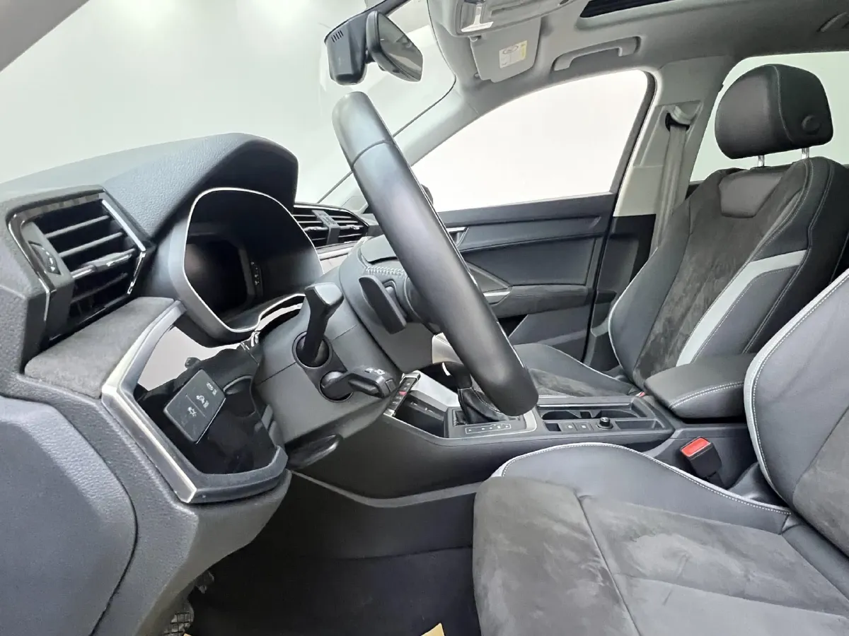 2021 Audi Q3 1.4T 150HP L4 7DCT,autocango,china used car exporter,china ev exporter,chinese used car exporter,chinese used ev exporter