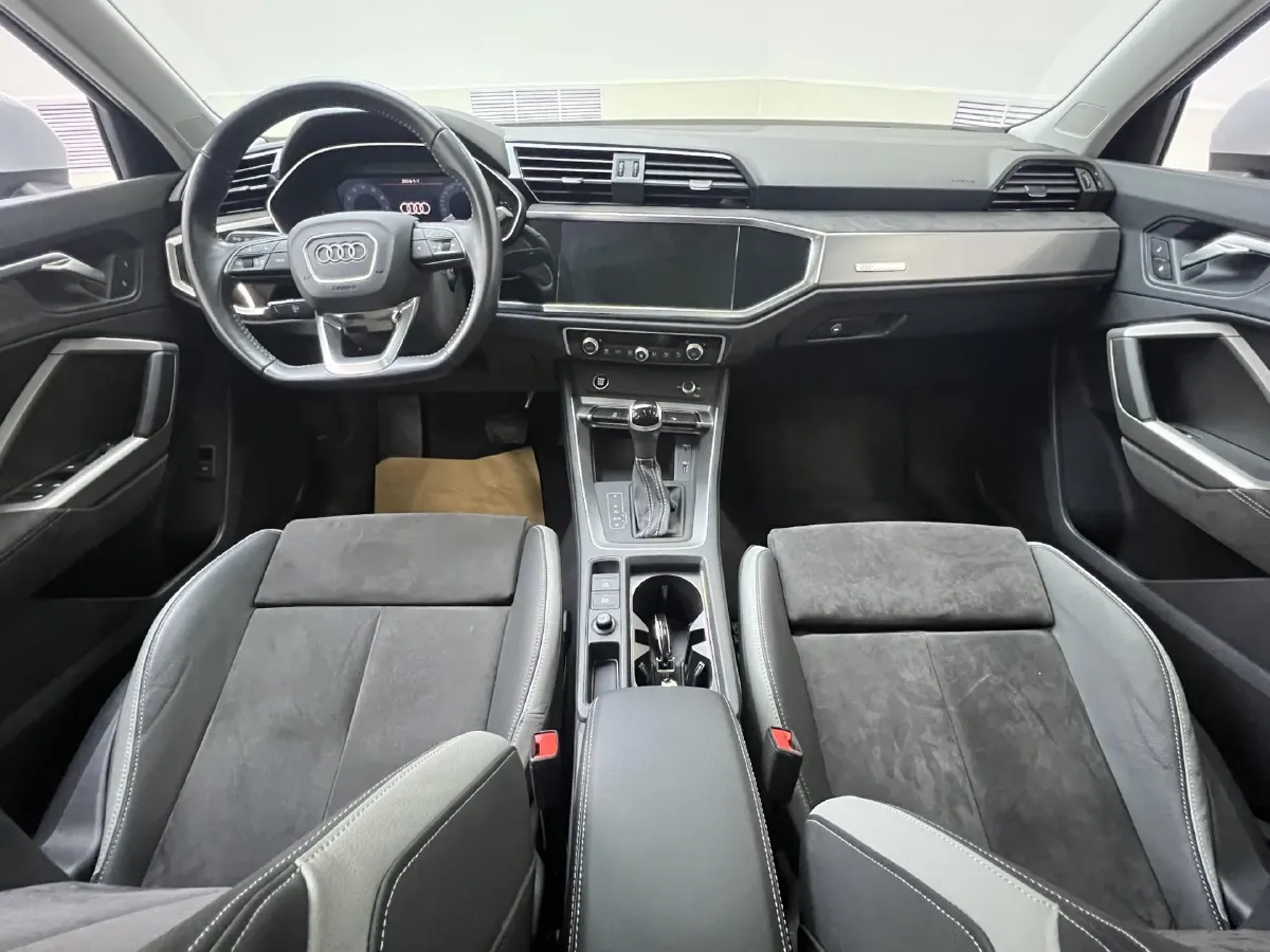 2021 Audi Q3 1.4T 150HP L4 7DCT,autocango,china used car exporter,china ev exporter,chinese used car exporter,chinese used ev exporter