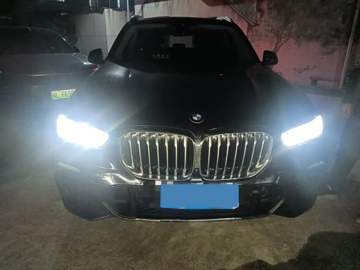 2021 BMW X5 3.0T 340HP L6 8AT,autocango,china used car exporter,china ev exporter,chinese used car exporter,chinese used ev exporter