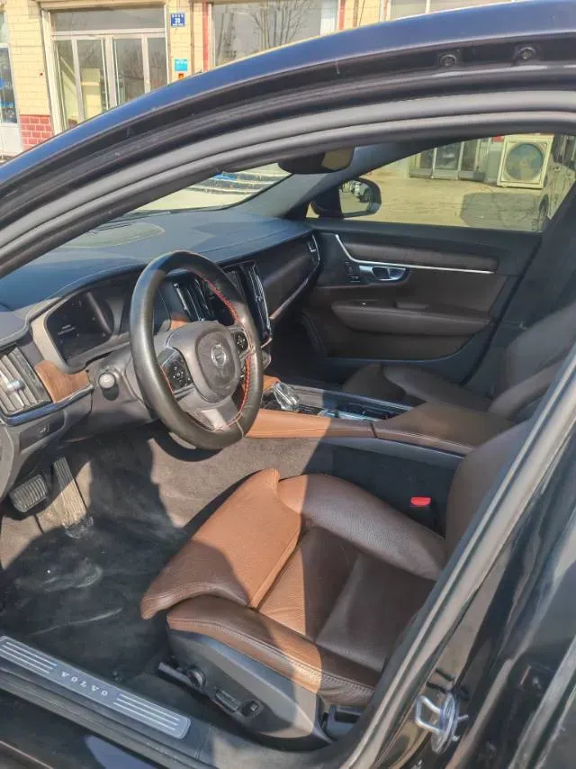 2024 Volvo S90 2.0T 250HP L4 8AT,autocango,china used car exporter,china ev exporter,chinese used car exporter,chinese used ev exporter