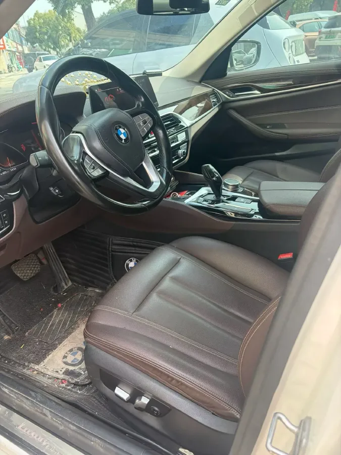 2020 BMW 5 Series 2.0T 184HP L4 8AT,autocango,china used car exporter,china ev exporter,chinese used car exporter,chinese used ev exporter