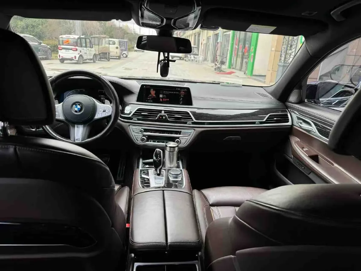 2019 BMW 7 Series 2.0T 265HP L4 8AT,autocango,china used car exporter,china ev exporter,chinese used car exporter,chinese used ev exporter