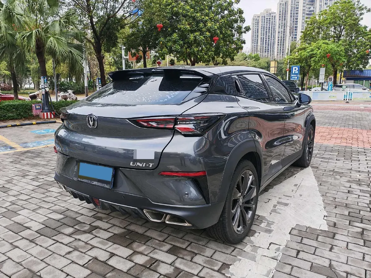 2021 ChangAn UNI-T 1.5T 180HP L4 7DCT,autocango,china used car exporter,china ev exporter,chinese used car exporter,chinese used ev exporter
