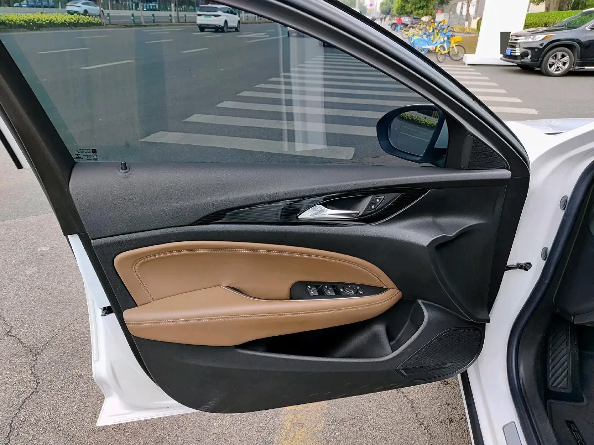 2019 Buick Regal 1.5T 170HP L4 9AT,autocango,china used car exporter,china ev exporter,chinese used car exporter,chinese used ev exporter