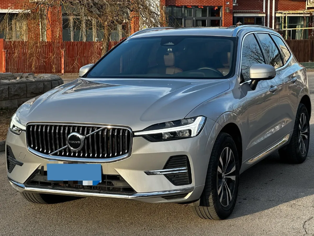 2023 Volvo XC60 2.0T 250HP L4 8AT,autocango,china used car exporter,china ev exporter,chinese used car exporter,chinese used ev exporter