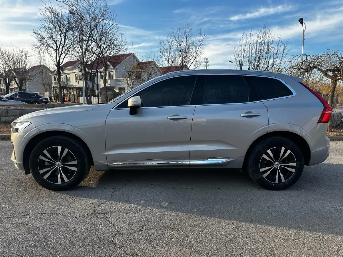 2023 Volvo XC60 2.0T 250HP L4 8AT,autocango,china used car exporter,china ev exporter,chinese used car exporter,chinese used ev exporter