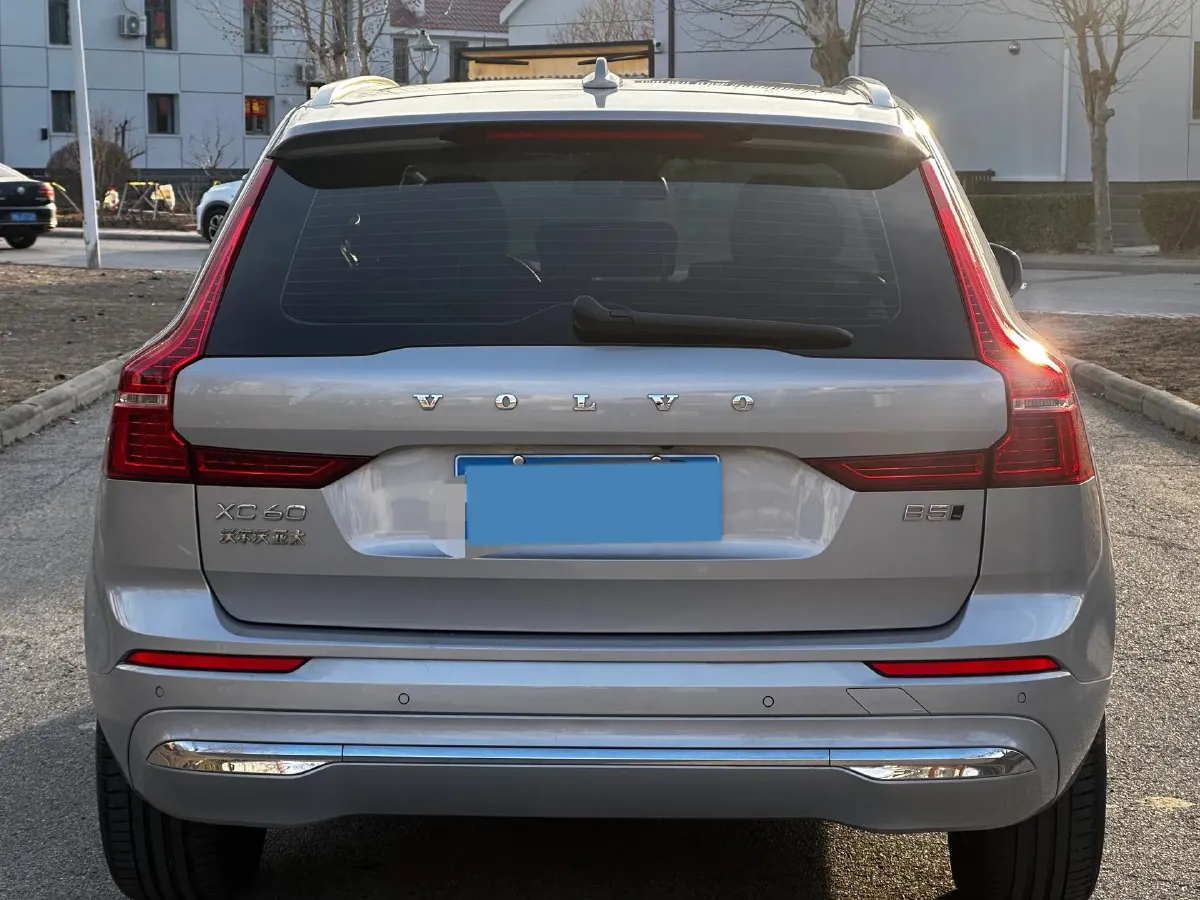 2023 Volvo XC60 2.0T 250HP L4 8AT,autocango,china used car exporter,china ev exporter,chinese used car exporter,chinese used ev exporter