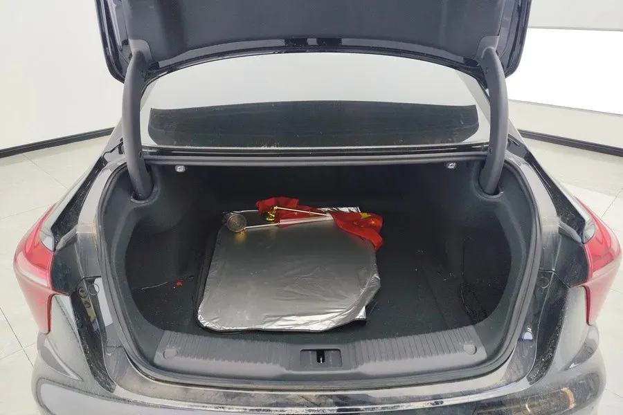 2024 HongQi H5 1.5T 169HP L4 7DCT,autocango,china used car exporter,china ev exporter,chinese used car exporter,chinese used ev exporter