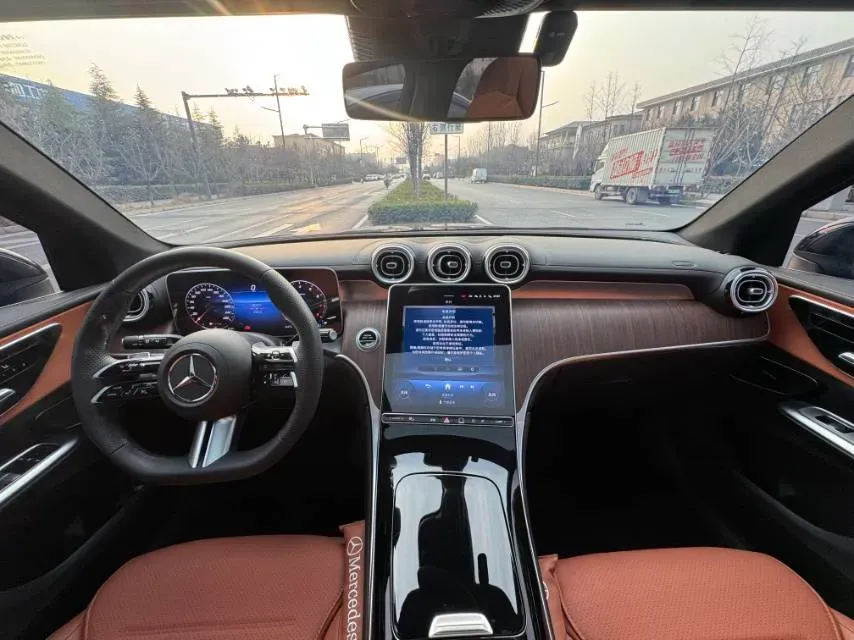 2025 Mercedes-Benz GLC Class 2.0T 258HP L4 9AT,autocango,china used car exporter,china ev exporter,chinese used car exporter,chinese used ev exporter