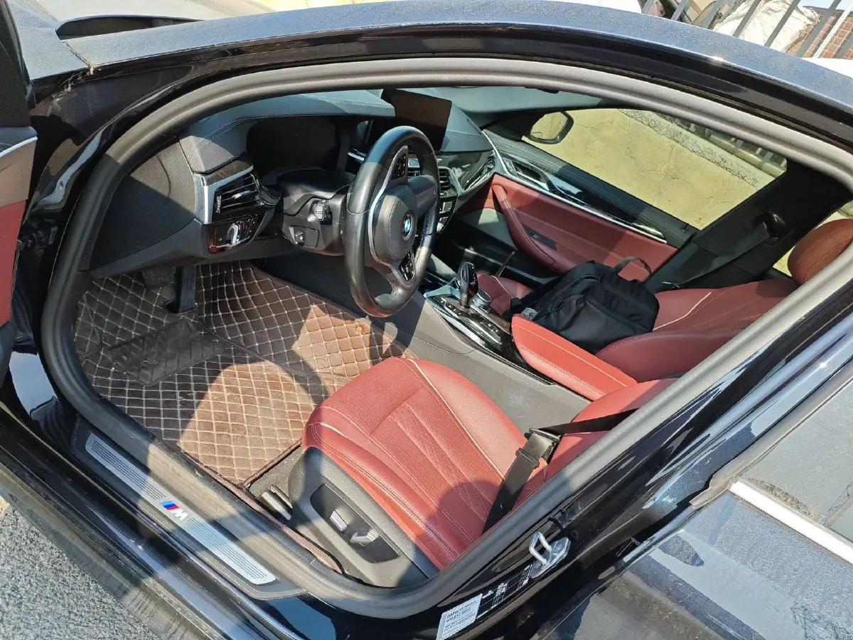 2022 BMW 5 Series 2.0T 184HP L4 8AT,autocango,china used car exporter,china ev exporter,chinese used car exporter,chinese used ev exporter