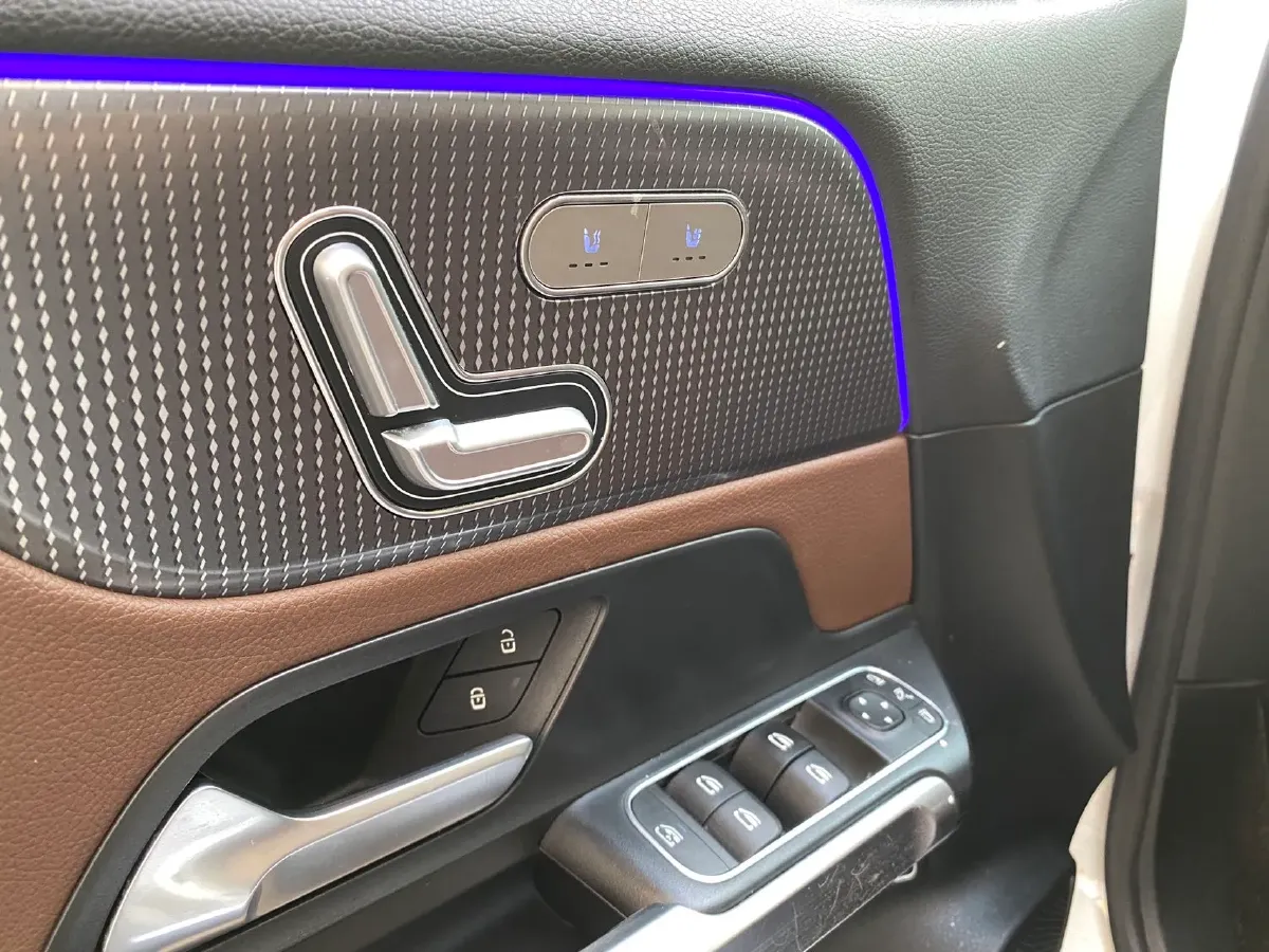 2020 Mercedes-Benz GLB Class 1.3T 163HP L4 7DCT,autocango,china used car exporter,china ev exporter,chinese used car exporter,chinese used ev exporter