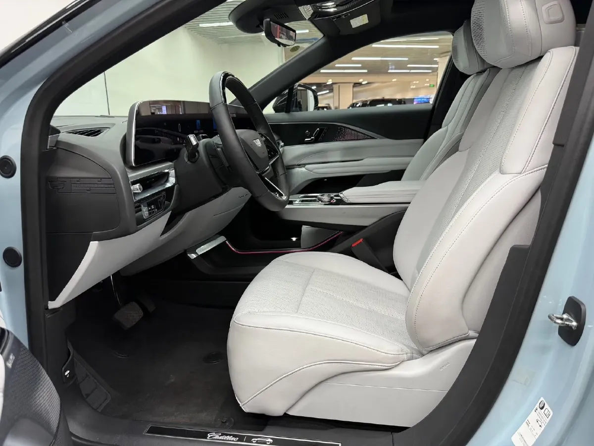 2022 Cadillac IQ Lyriq BEV 95.7KWH,autocango,china used car exporter,china ev exporter,chinese used car exporter,chinese used ev exporter