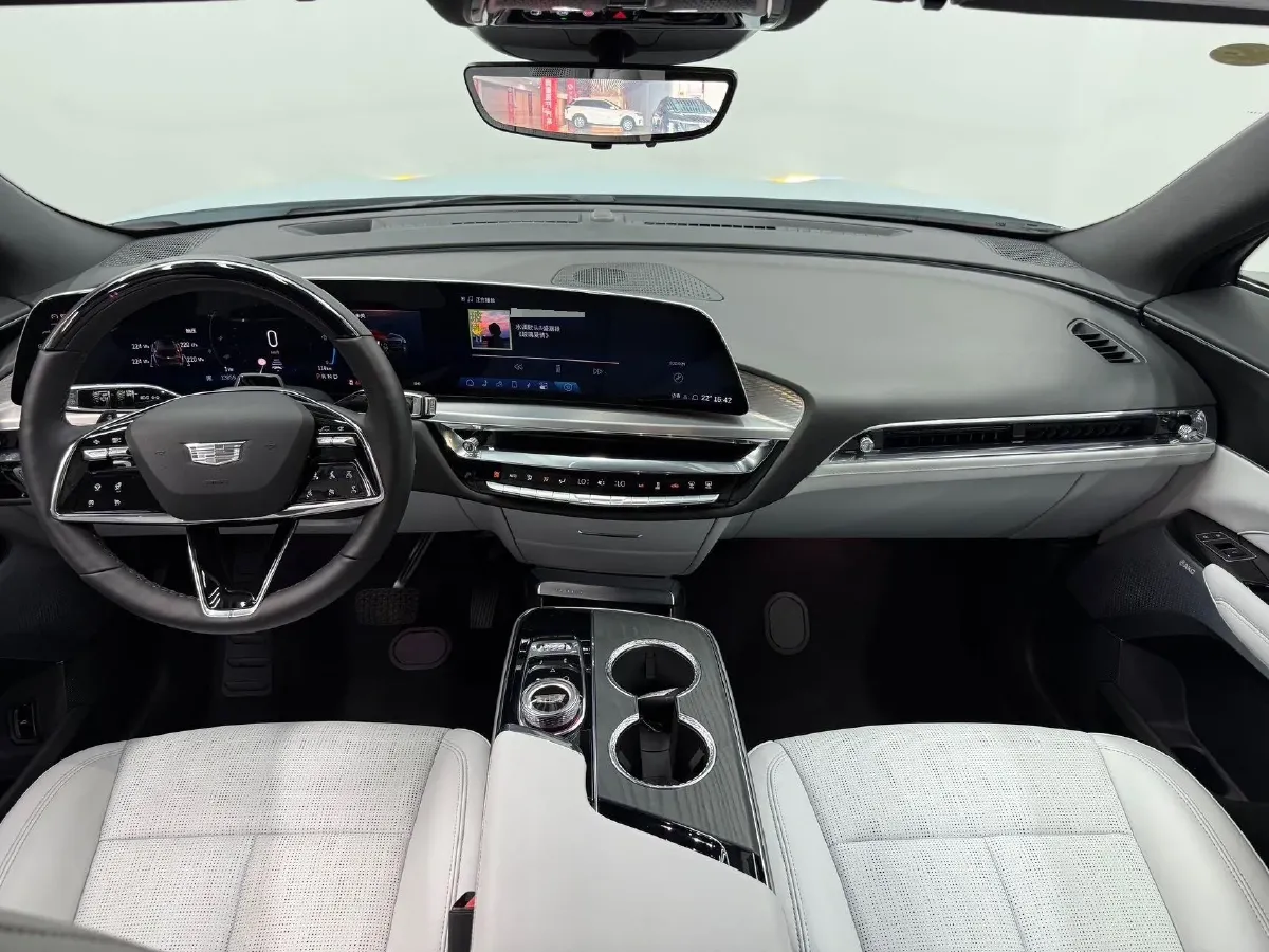 2022 Cadillac IQ Lyriq BEV 95.7KWH,autocango,china used car exporter,china ev exporter,chinese used car exporter,chinese used ev exporter