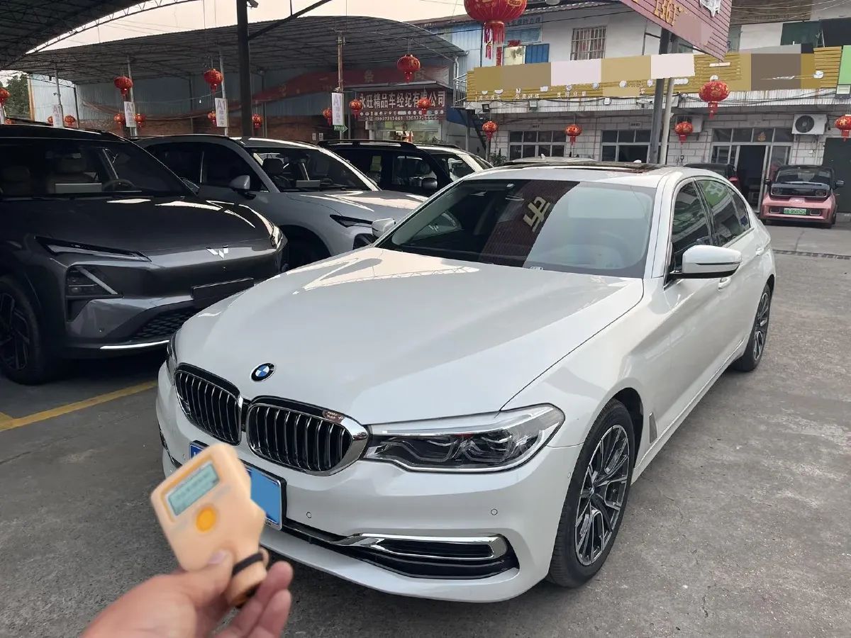 2020 BMW 5 Series 2.0T 252HP L4 8AT,autocango,china used car exporter,china ev exporter,chinese used car exporter,chinese used ev exporter