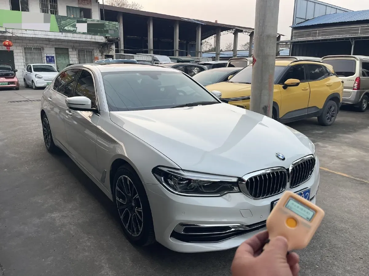 2020 BMW 5 Series 2.0T 252HP L4 8AT,autocango,china used car exporter,china ev exporter,chinese used car exporter,chinese used ev exporter