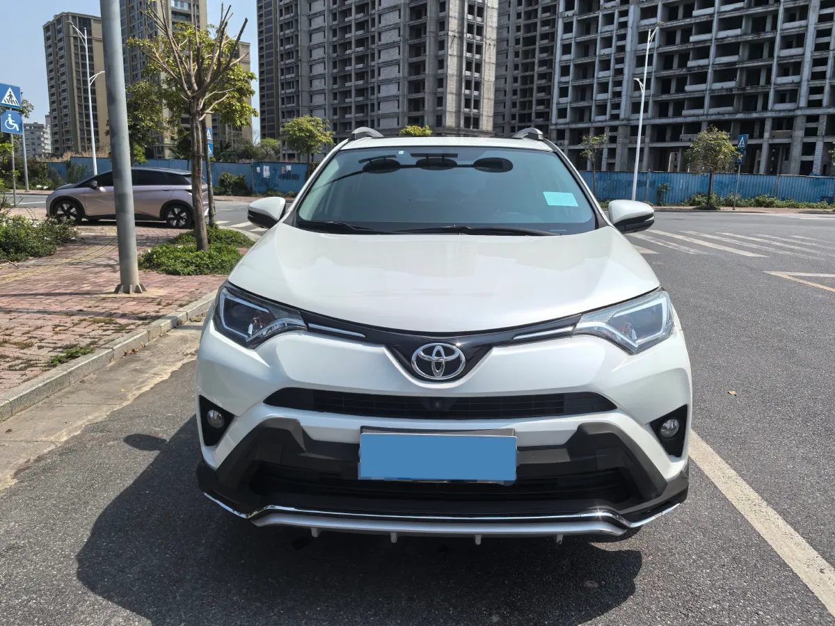 2019 Toyota RAV4 2.0L 151HP L4 CVT,autocango,china used car exporter,china ev exporter,chinese used car exporter,chinese used ev exporter