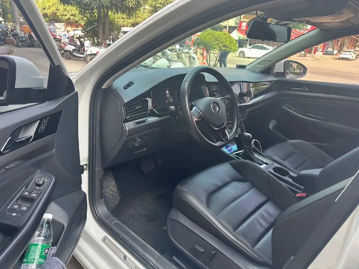 2019 Roewe RX5 MAX 2.0T 231HP L4 6DCT,autocango,china used car exporter,china ev exporter,chinese used car exporter,chinese used ev exporter