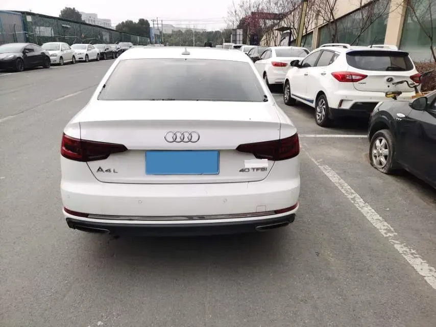 2019 Audi A4L 2.0T 190HP L4 7DCT,autocango,china used car exporter,china ev exporter,chinese used car exporter,chinese used ev exporter