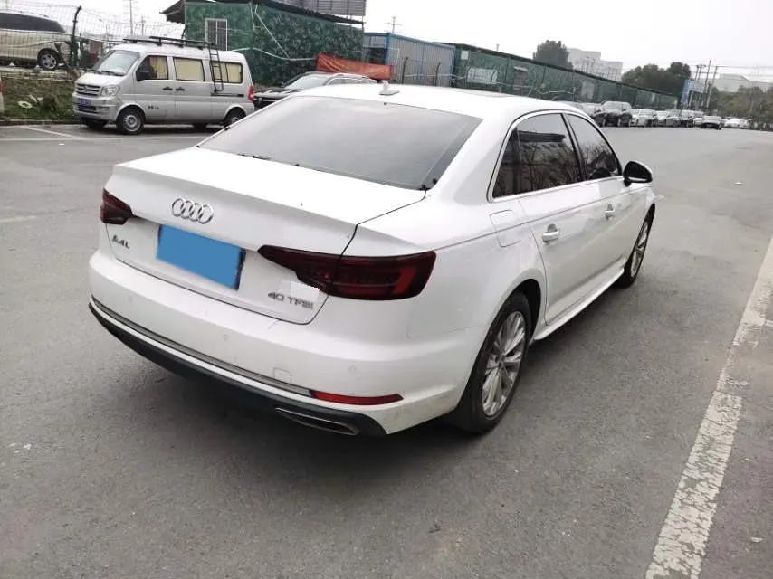 2019 Audi A4L 2.0T 190HP L4 7DCT,autocango,china used car exporter,china ev exporter,chinese used car exporter,chinese used ev exporter