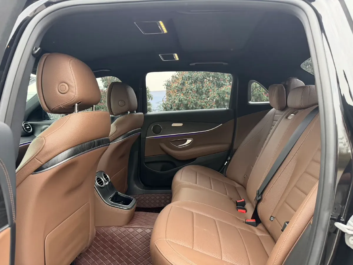 2023 Mercedes-Benz E Class 2.0T 211HP L4 9AT PHEV 25.4KWH,autocango,china used car exporter,china ev exporter,chinese used car exporter,chinese used ev exporter